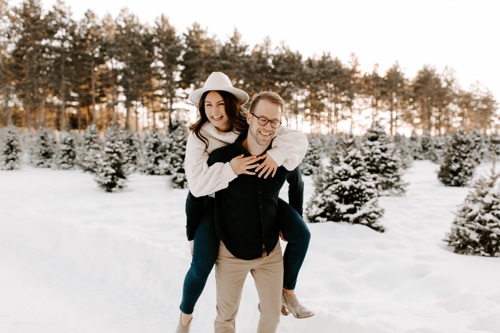 Mike + Erin - Hansen Tree Farm Engagement - hlphoto.org